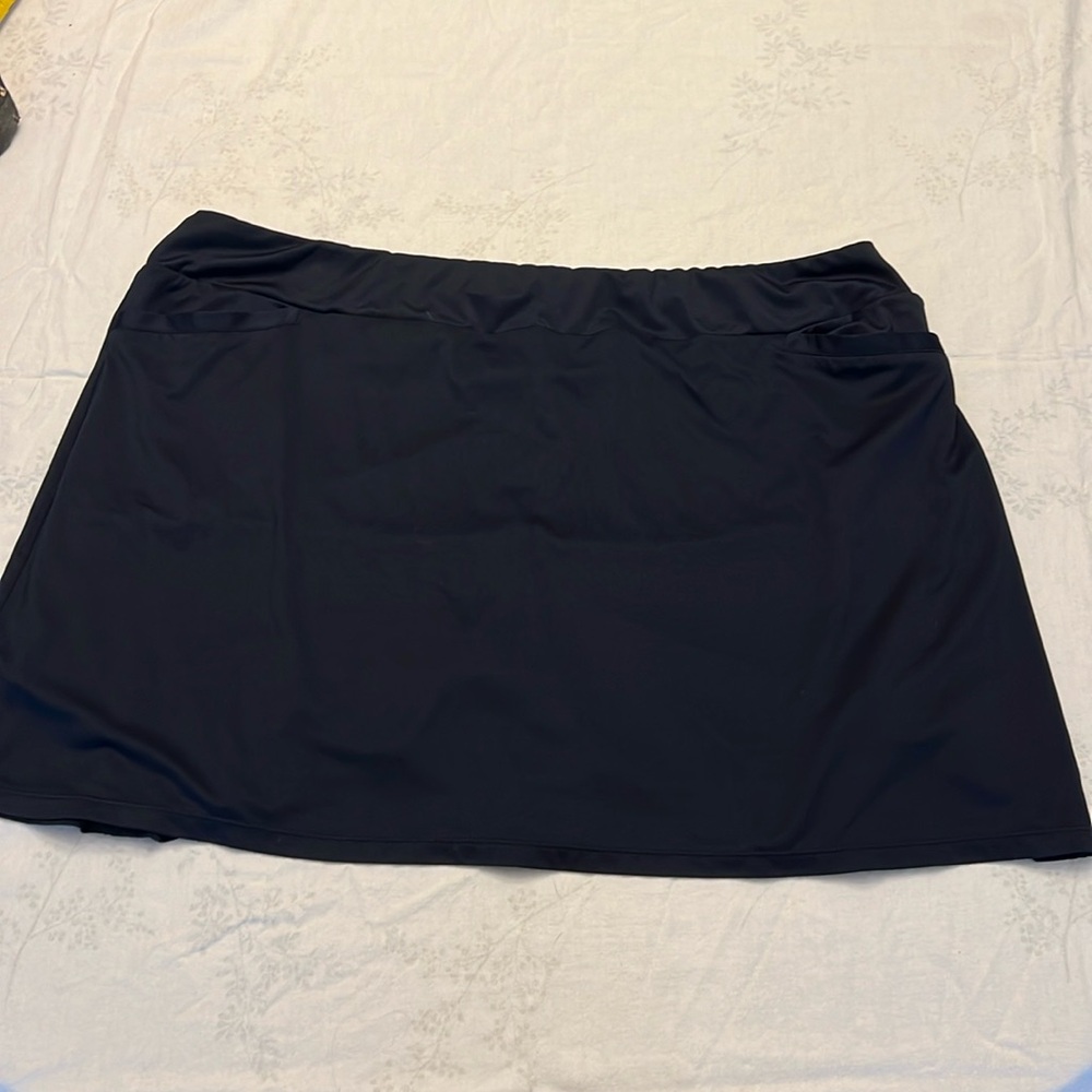 TAIL golf skort- size 2xl Black